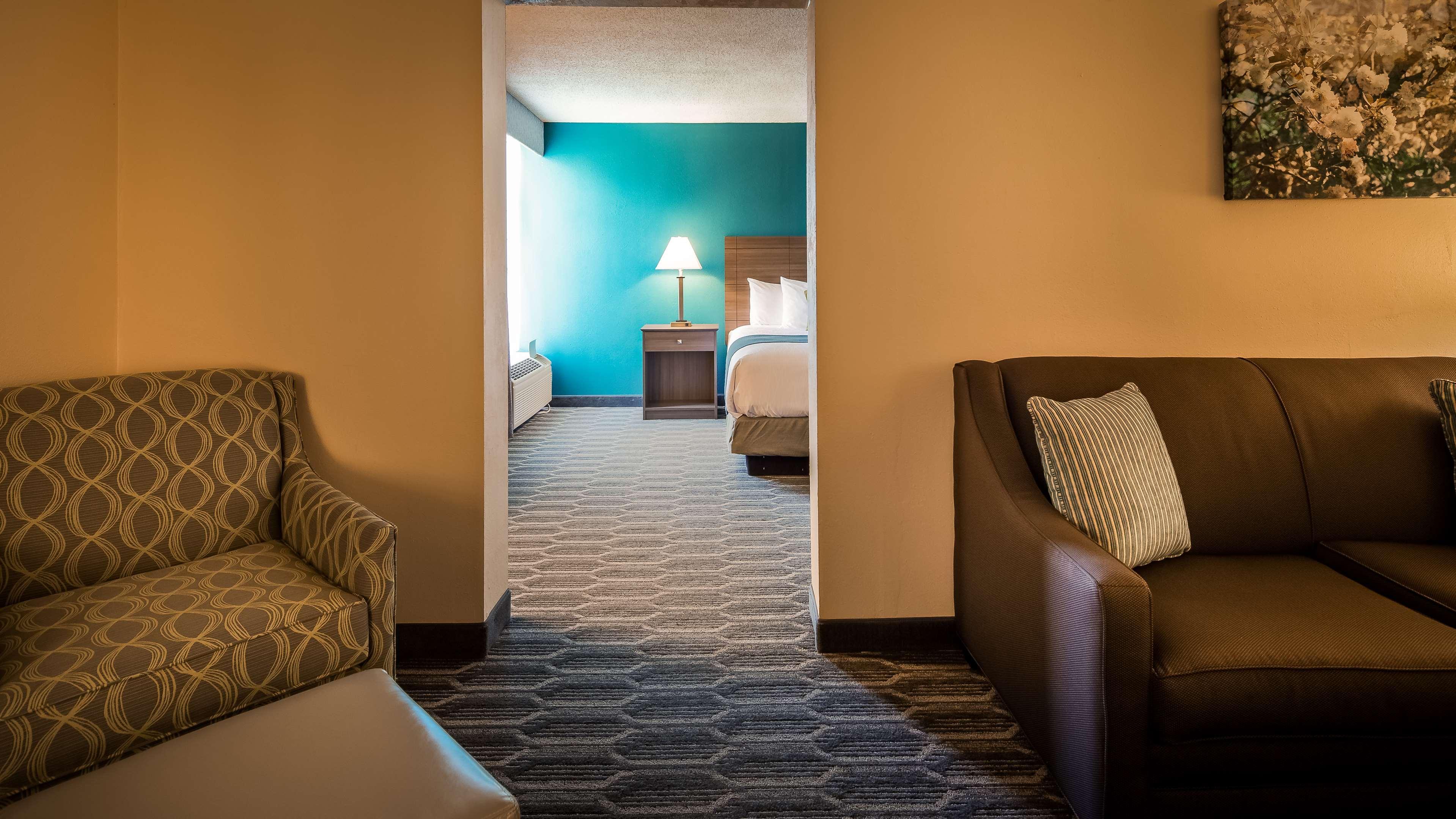 Best Western Plus Yadkin Valley Inn & Suites Jonesville Dış mekan fotoğraf