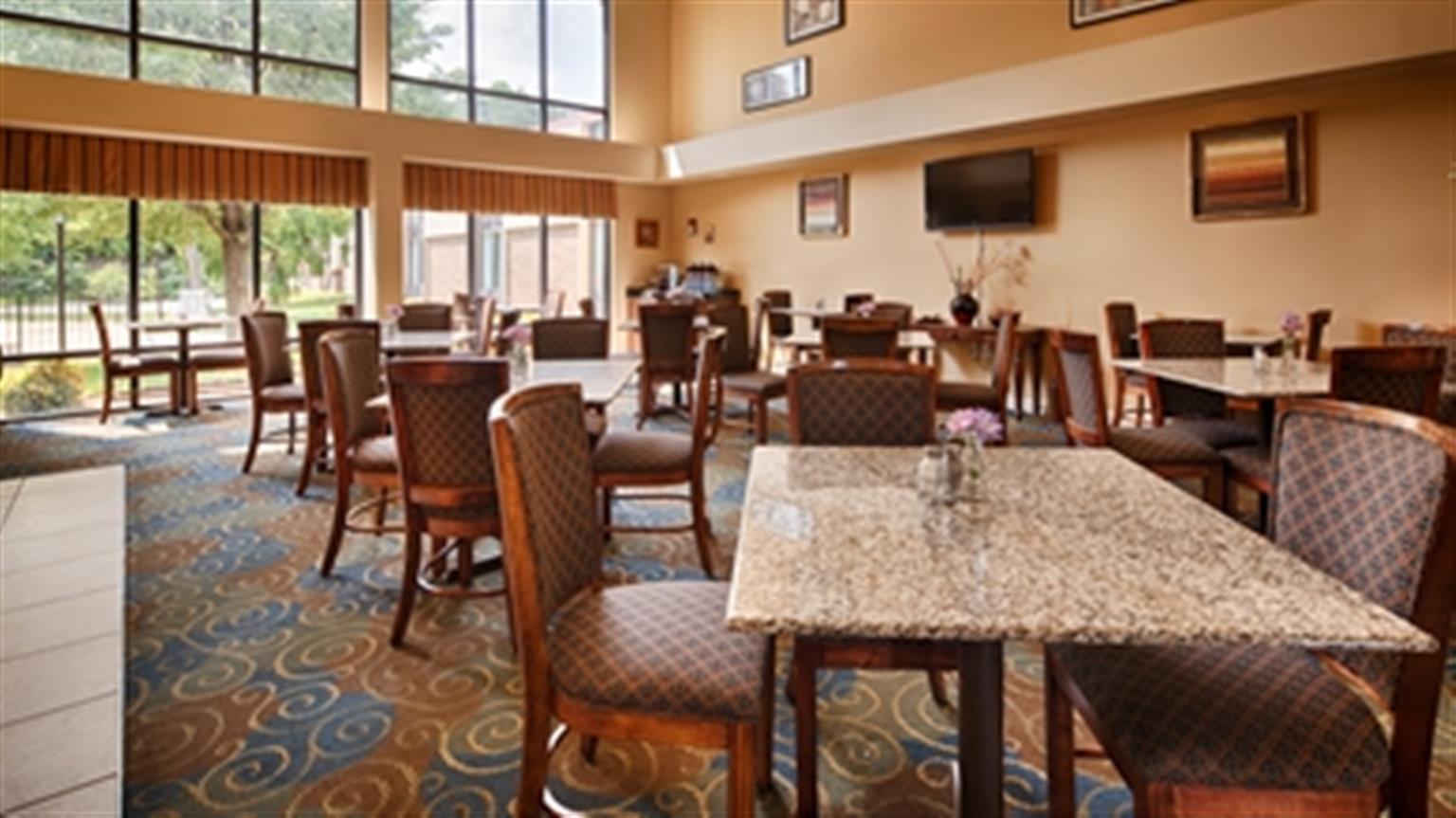 Best Western Plus Yadkin Valley Inn & Suites Jonesville Dış mekan fotoğraf
