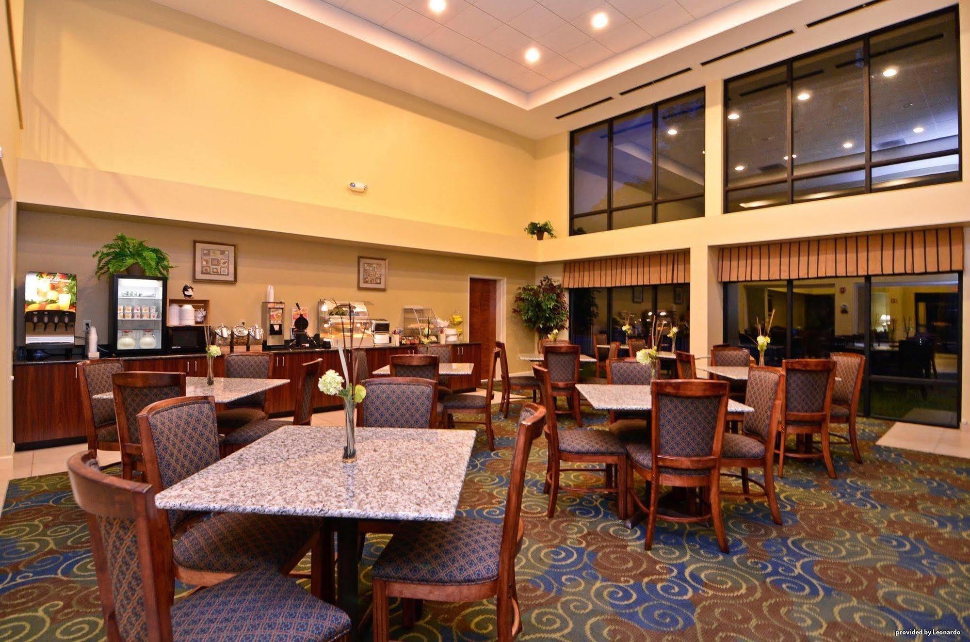 Best Western Plus Yadkin Valley Inn & Suites Jonesville Restoran fotoğraf