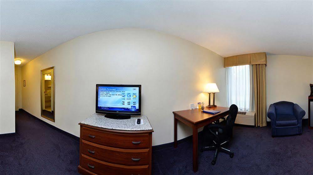 Best Western Plus Yadkin Valley Inn & Suites Jonesville Dış mekan fotoğraf