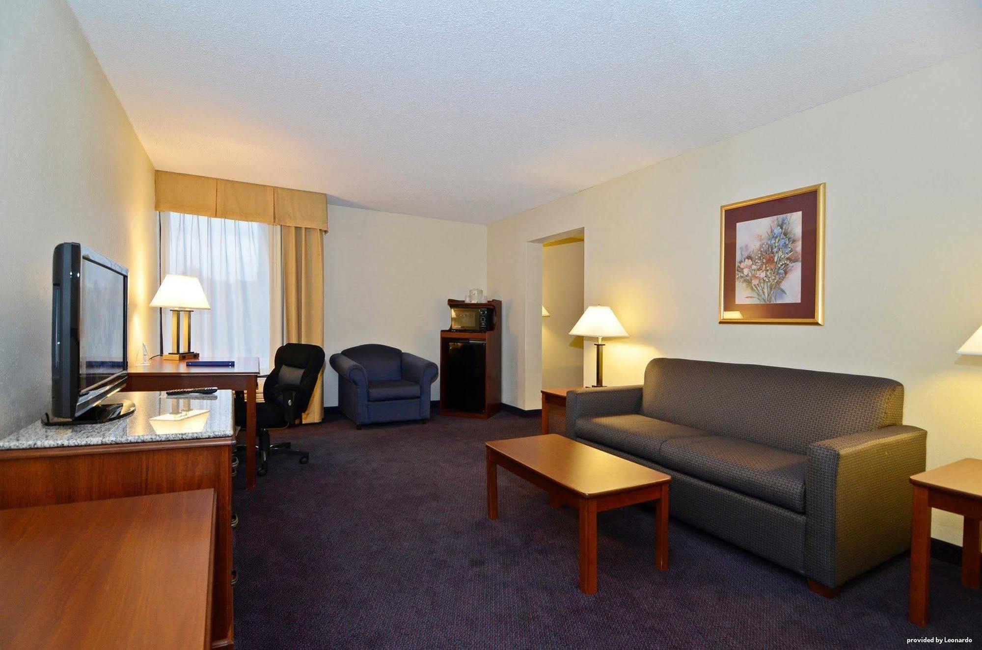 Best Western Plus Yadkin Valley Inn & Suites Jonesville Dış mekan fotoğraf