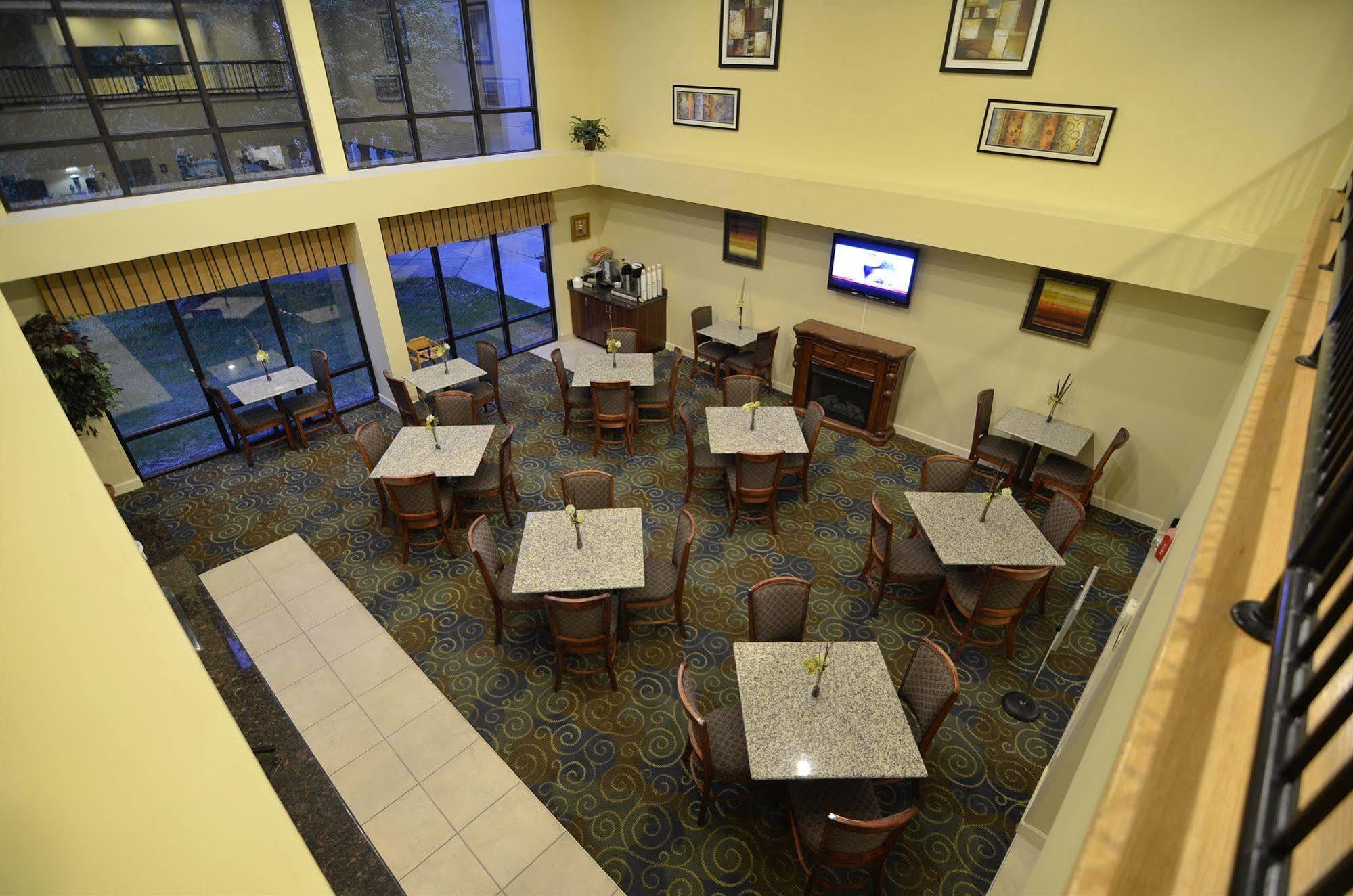 Best Western Plus Yadkin Valley Inn & Suites Jonesville Dış mekan fotoğraf